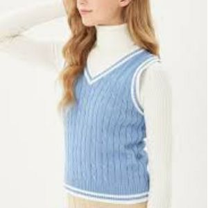 Cable knit contrast trim sweater vest in blue